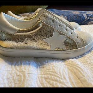Fashion star sneakers size 7 - new